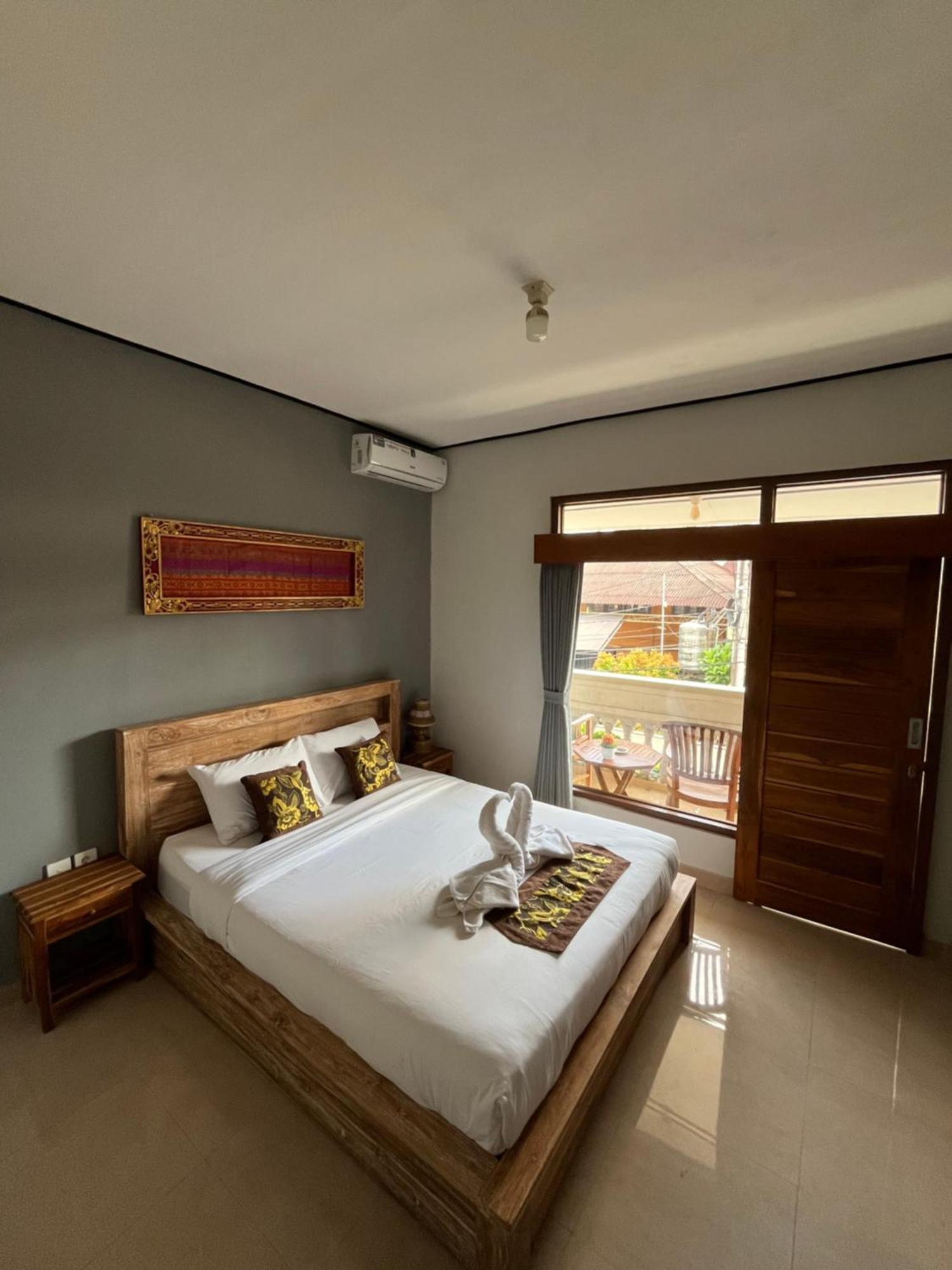 Yastra Yana Homestay *